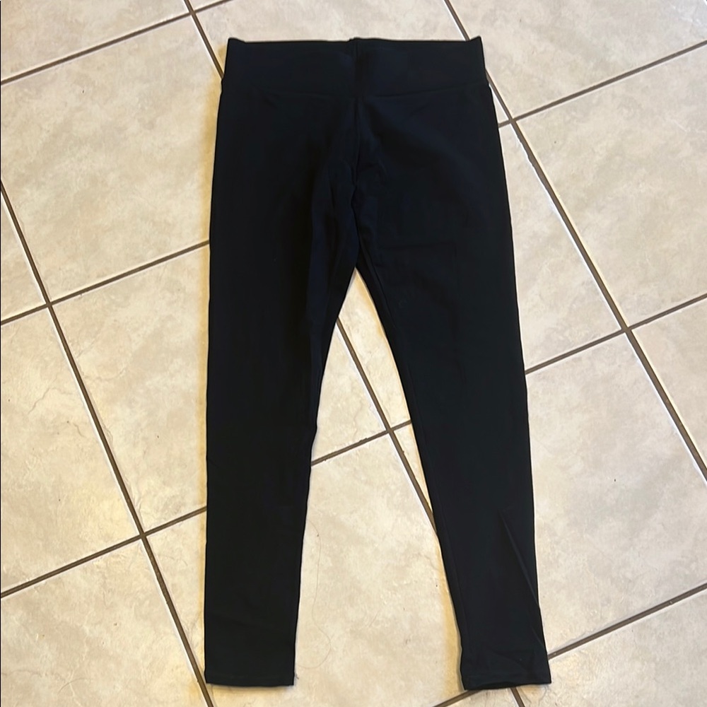 Black Leggings with Smooth Fit and Full Length